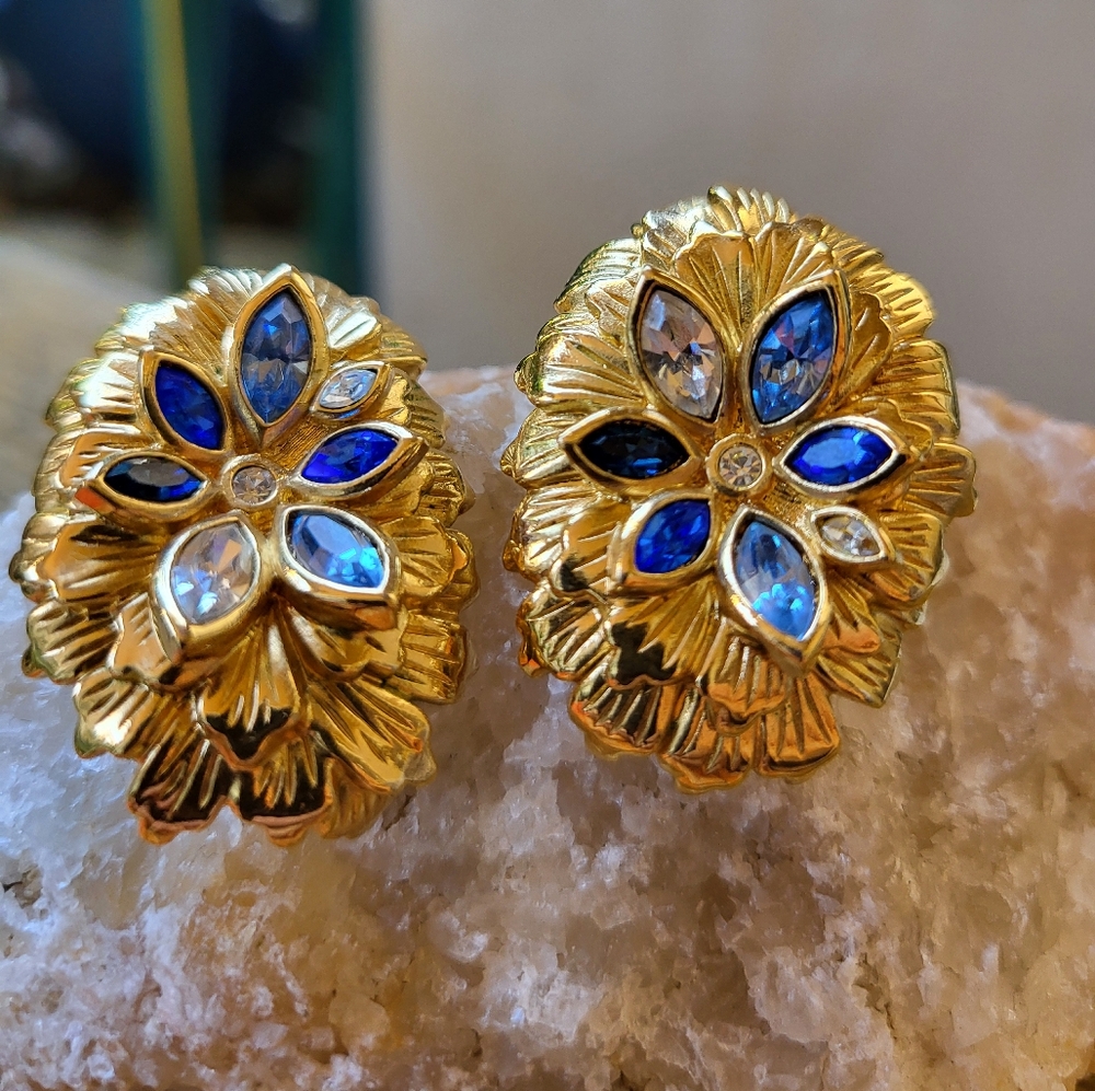 Vintage gemstones earrings